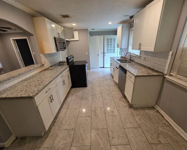 5503 Rue Street, Houston, TX 77033