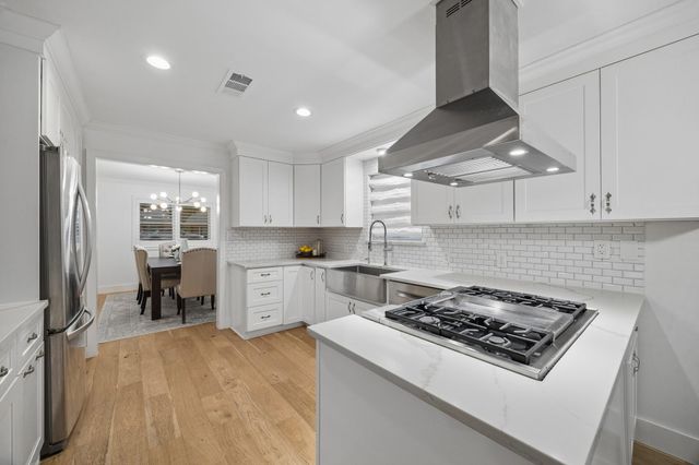 9211 Olathe Street, Houston, TX 77055