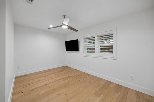 9211 Olathe Street, Houston, TX 77055