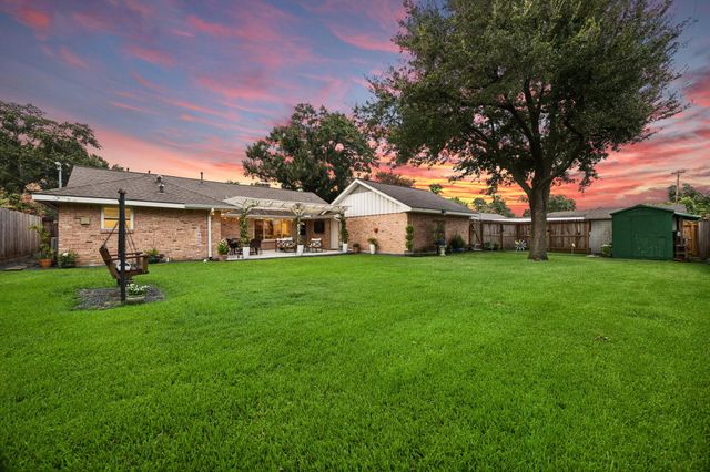 9211 Olathe Street, Houston, TX 77055