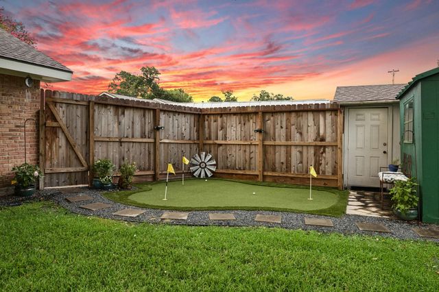 9211 Olathe Street, Houston, TX 77055