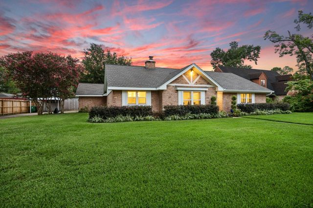 9211 Olathe Street, Houston, TX 77055
