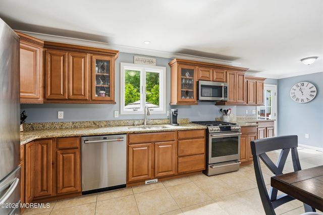 1910 Holbrook Street, Oakhurst, NJ 07755