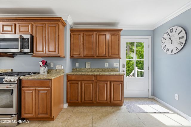 1910 Holbrook Street, Oakhurst, NJ 07755