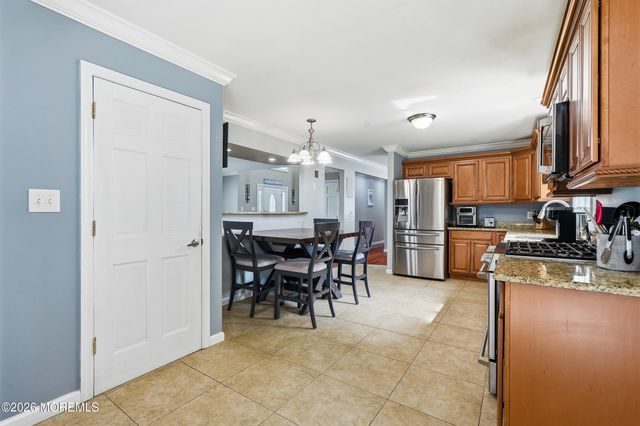 1910 Holbrook Street, Oakhurst, NJ 07755
