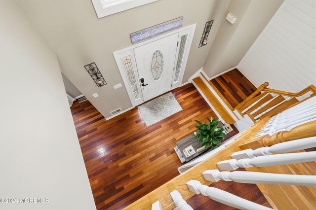 1910 Holbrook Street, Oakhurst, NJ 07755
