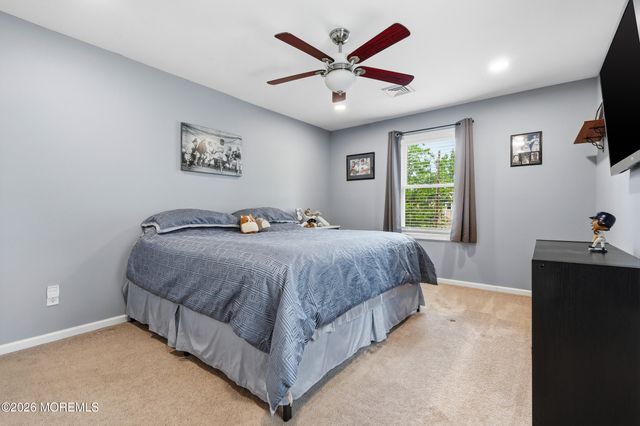1910 Holbrook Street, Oakhurst, NJ 07755