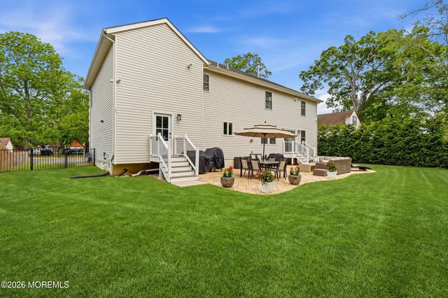 1910 Holbrook Street, Oakhurst, NJ 07755