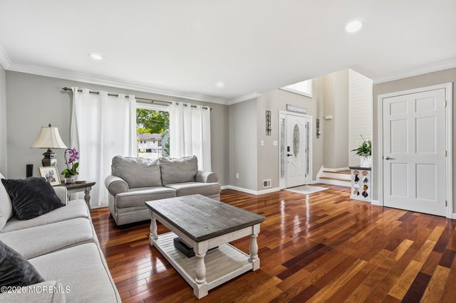 1910 Holbrook Street, Oakhurst, NJ 07755