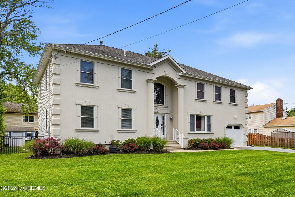 1910 Holbrook Street, Oakhurst, NJ 07755