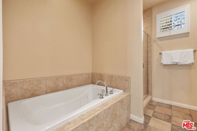 48561 Classic Drive, La Quinta, CA 92253