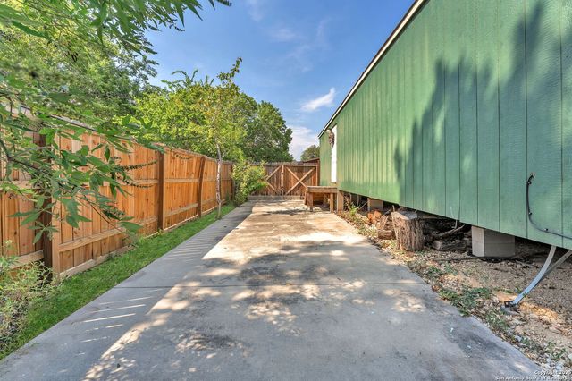 5478 Elkhunter, San Antonio, TX 78222