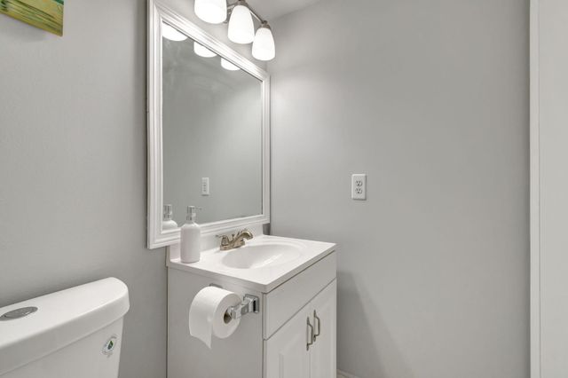 3031 Cornwall B, Boca Raton, FL 33434