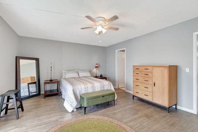 3031 Cornwall B, Boca Raton, FL 33434