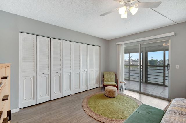 3031 Cornwall B, Boca Raton, FL 33434
