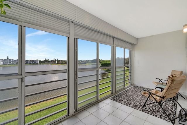 3031 Cornwall B, Boca Raton, FL 33434