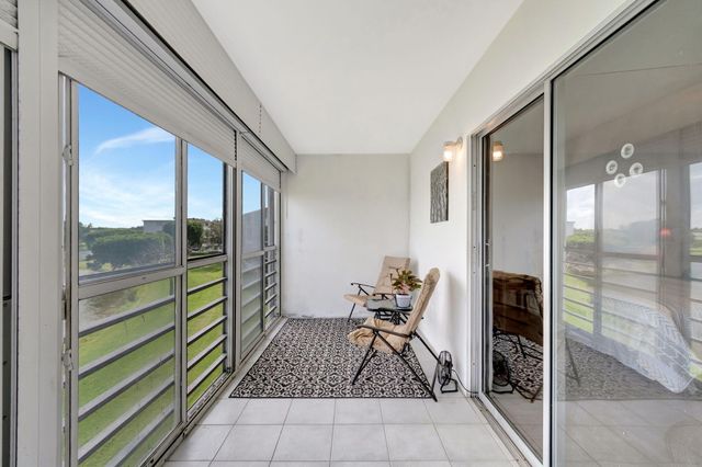 3031 Cornwall B, Boca Raton, FL 33434