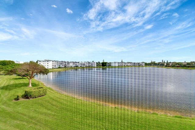 3031 Cornwall B, Boca Raton, FL 33434