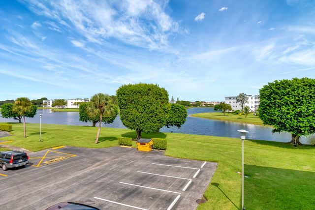 3031 Cornwall B, Boca Raton, FL 33434