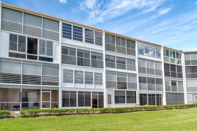 3031 Cornwall B, Boca Raton, FL 33434