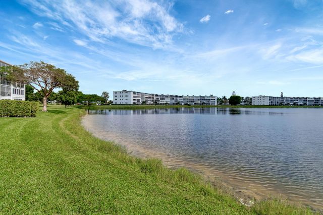 3031 Cornwall B, Boca Raton, FL 33434