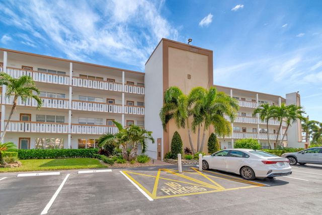3031 Cornwall B, Boca Raton, FL 33434