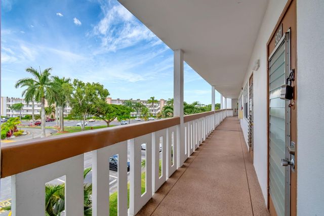 3031 Cornwall B, Boca Raton, FL 33434
