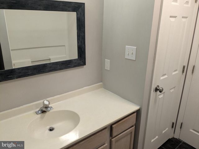 25 MILLSTREAM RD, Pine Hill, NJ 08021