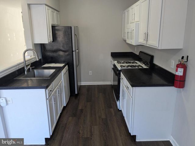 25 MILLSTREAM RD, Pine Hill, NJ 08021