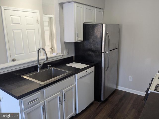 25 MILLSTREAM RD, Pine Hill, NJ 08021