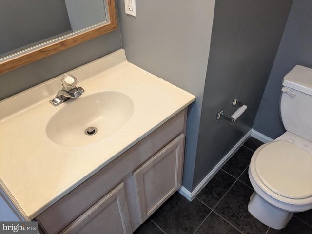 25 MILLSTREAM RD, Pine Hill, NJ 08021