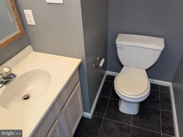 25 MILLSTREAM RD, Pine Hill, NJ 08021