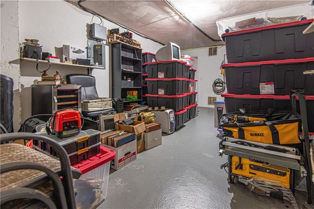 351 New London Avenue 408, Warwick, RI 02886