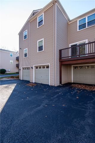 351 New London Avenue 408, Warwick, RI 02886