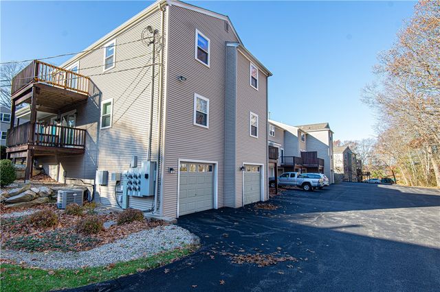 351 New London Avenue 408, Warwick, RI 02886