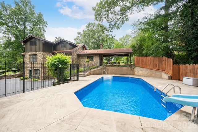 25 Inglewood Road, Asheville, NC 28804