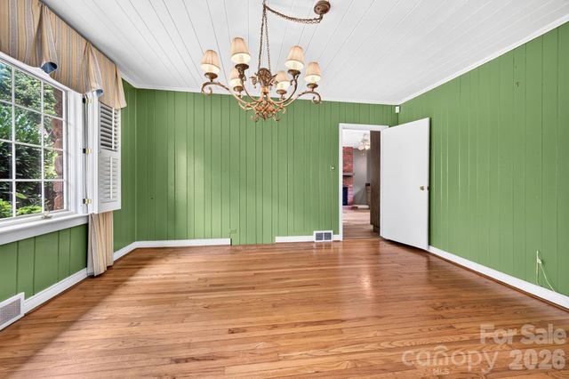 25 Inglewood Road, Asheville, NC 28804