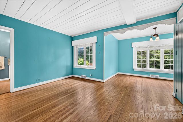 25 Inglewood Road, Asheville, NC 28804