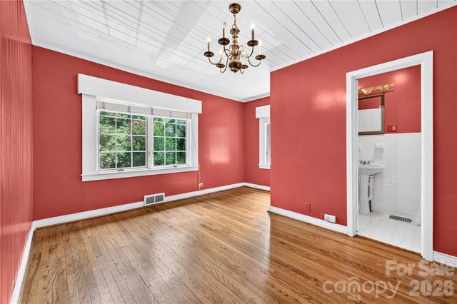 25 Inglewood Road, Asheville, NC 28804
