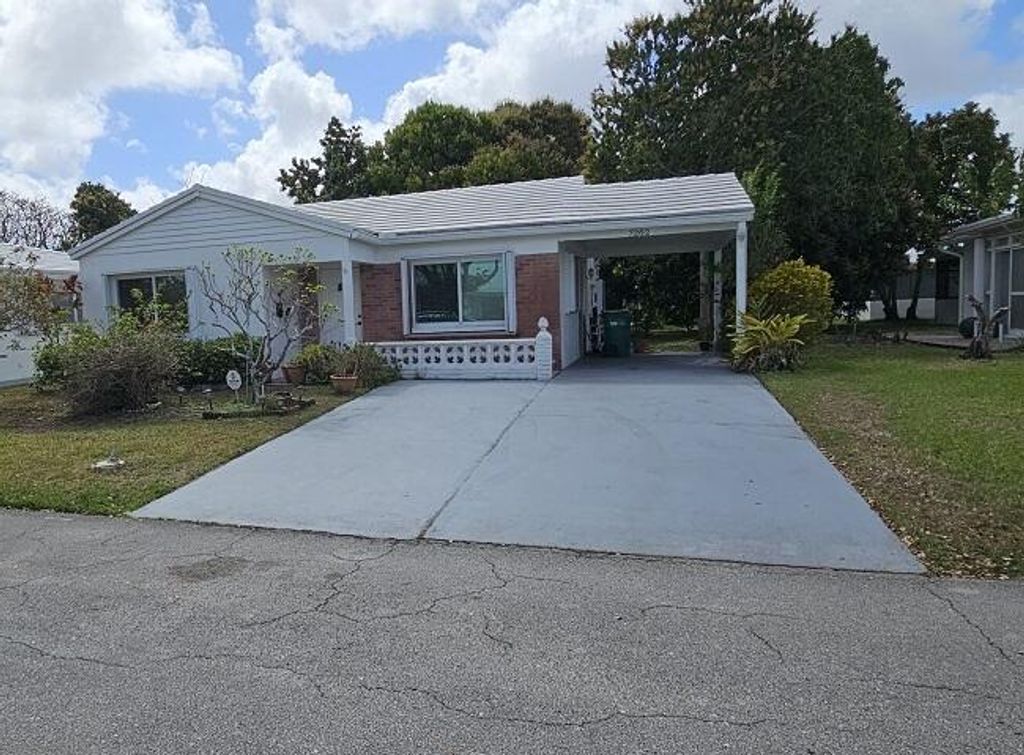 7202 NW 73rd Street, Tamarac, FL 33321