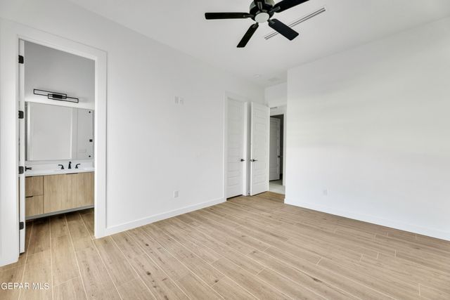 469 Country Oaks Drive, El Paso, TX 79932