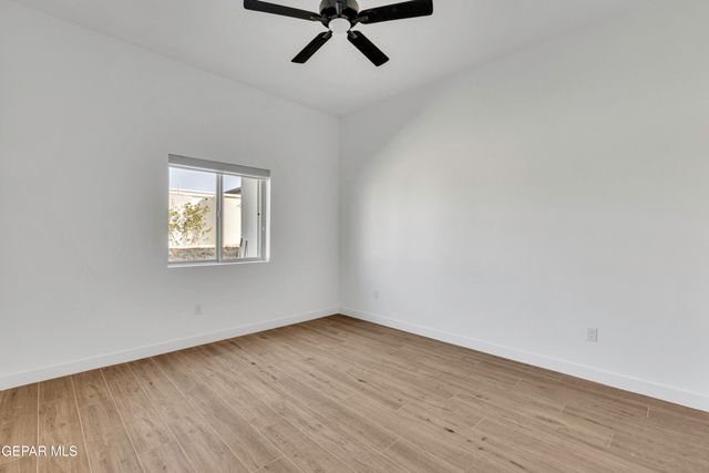 469 Country Oaks Drive, El Paso, TX 79932