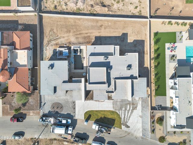 469 Country Oaks Drive, El Paso, TX 79932