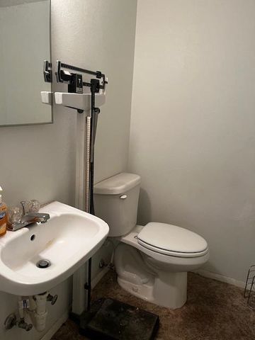 1807 W 9th St, Fort Stockton, TX 79735