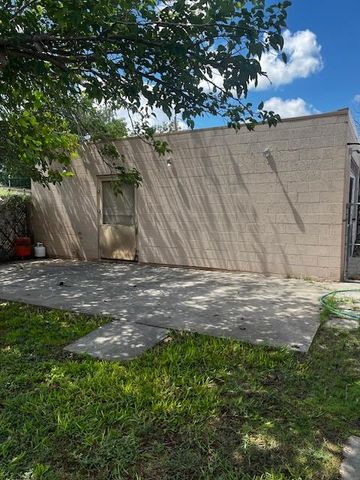 1807 W 9th St, Fort Stockton, TX 79735