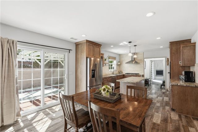 5640 E Parkcrest, Long Beach, CA 90808