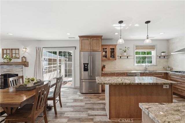 5640 E Parkcrest, Long Beach, CA 90808