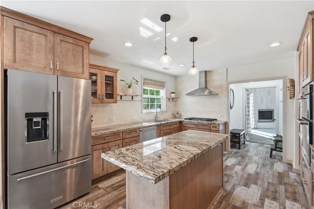 5640 E Parkcrest, Long Beach, CA 90808