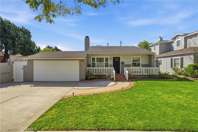 5640 E Parkcrest, Long Beach, CA 90808