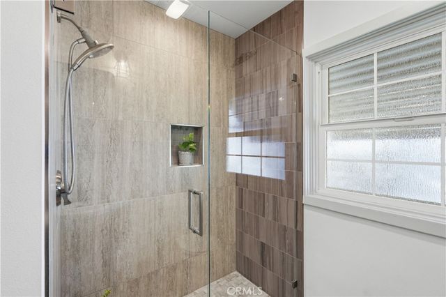 5640 E Parkcrest, Long Beach, CA 90808